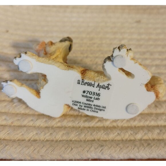 Yellow Lab Mini A Breed Apart 70316 Figurine Collectible Dog Sculpture 2004 - Picture 3 of 7